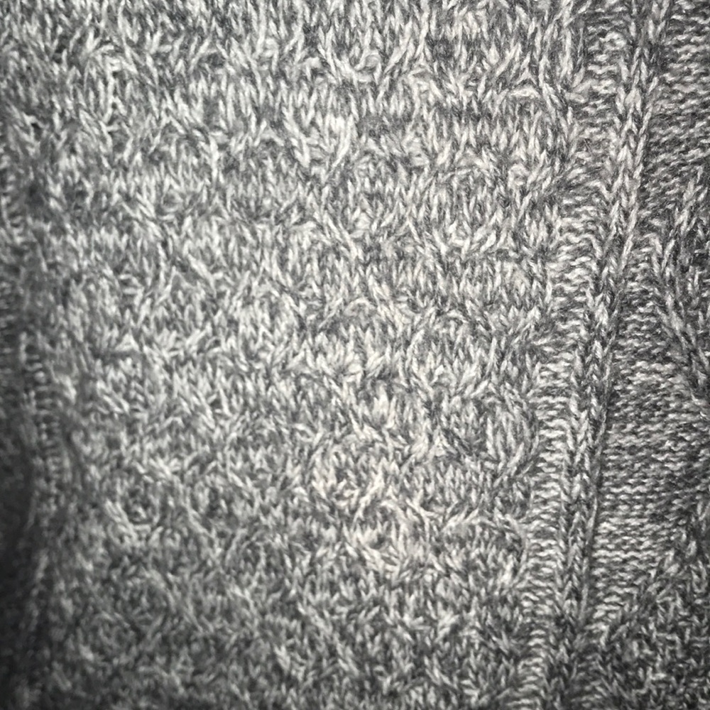 Gray sweater - Picture 2 of 4